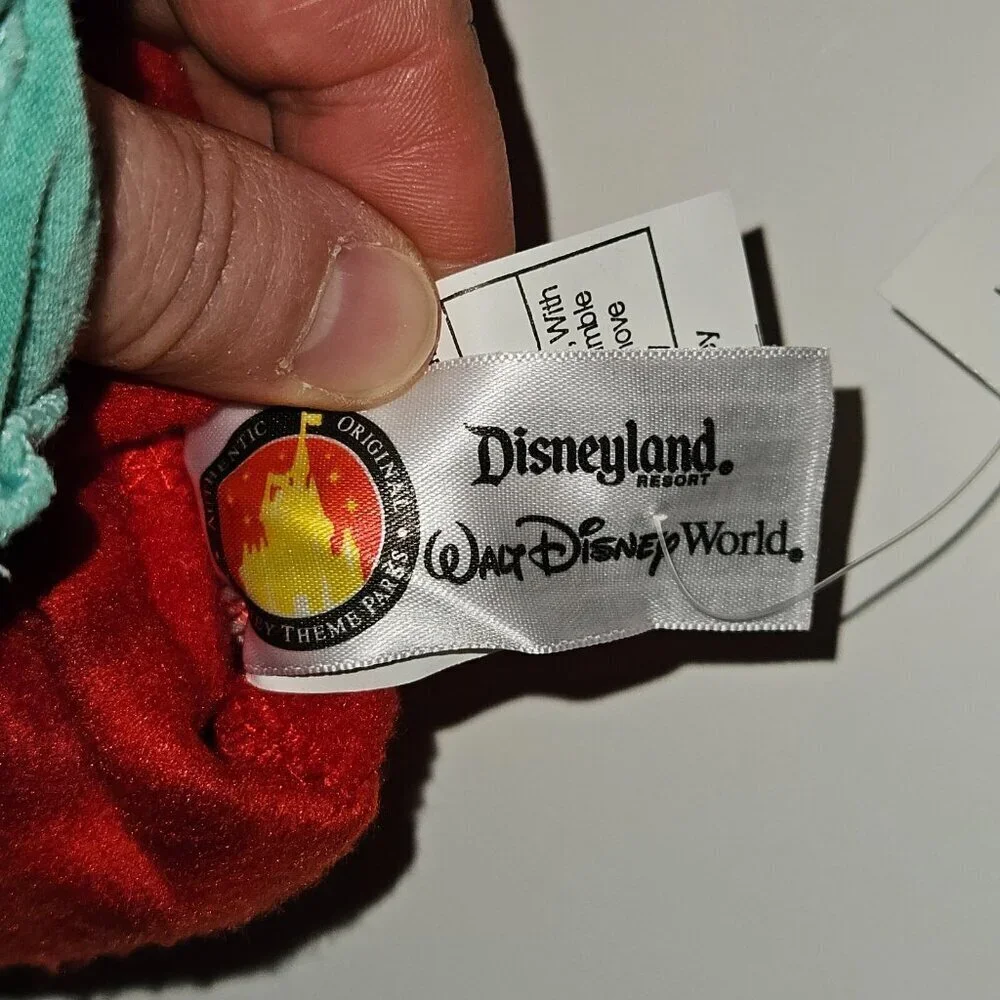 NEW Disneyland Resort Santas Reindeer Roundup Red Blanket Christmas Mickey Pluto